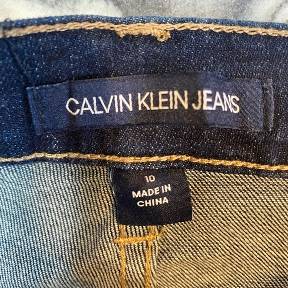 NWT Calvin Klein Jeans, straight fit, 28” inseam. - Picture 6 of 6